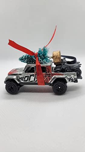 SpeedTails Christmas Truck Ornament with Tree for Blue, Green, Tan or Red Jeep Gladiator owners (Silver)