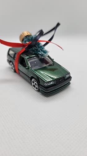 SpeedTails Christmas Ornaments – 3" Christmas Ornament with Tree for Volvo 850 Estate Wagon Owners by Speedtails | Gift Ideas for Volvo 850 Estate Wagon