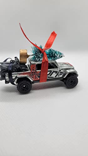 SpeedTails Christmas Truck Ornament with Tree for Blue, Green, Tan or Red Jeep Gladiator owners (Silver)