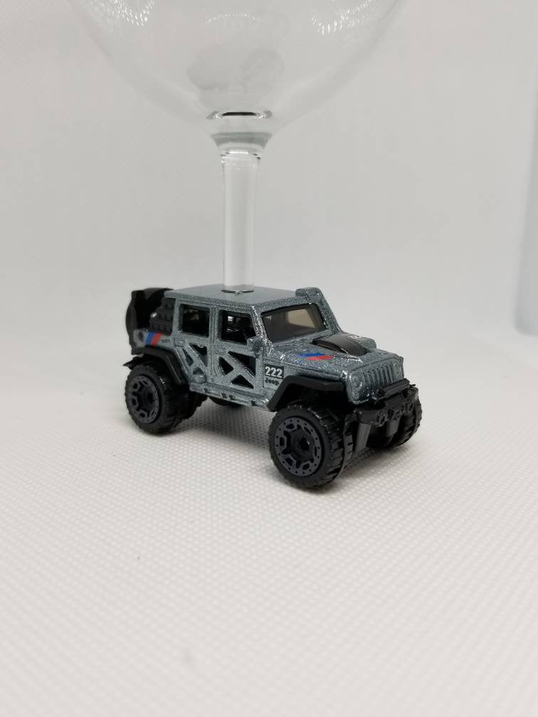 Wine Glasses for Jeep Wrangler, Unique Jeep Gift Idea by @SpeedTails