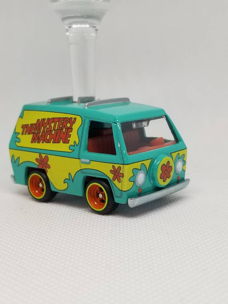 Scooby Doo Gift Wine Glasses, Unique Gift Ideas by @SpeedTails