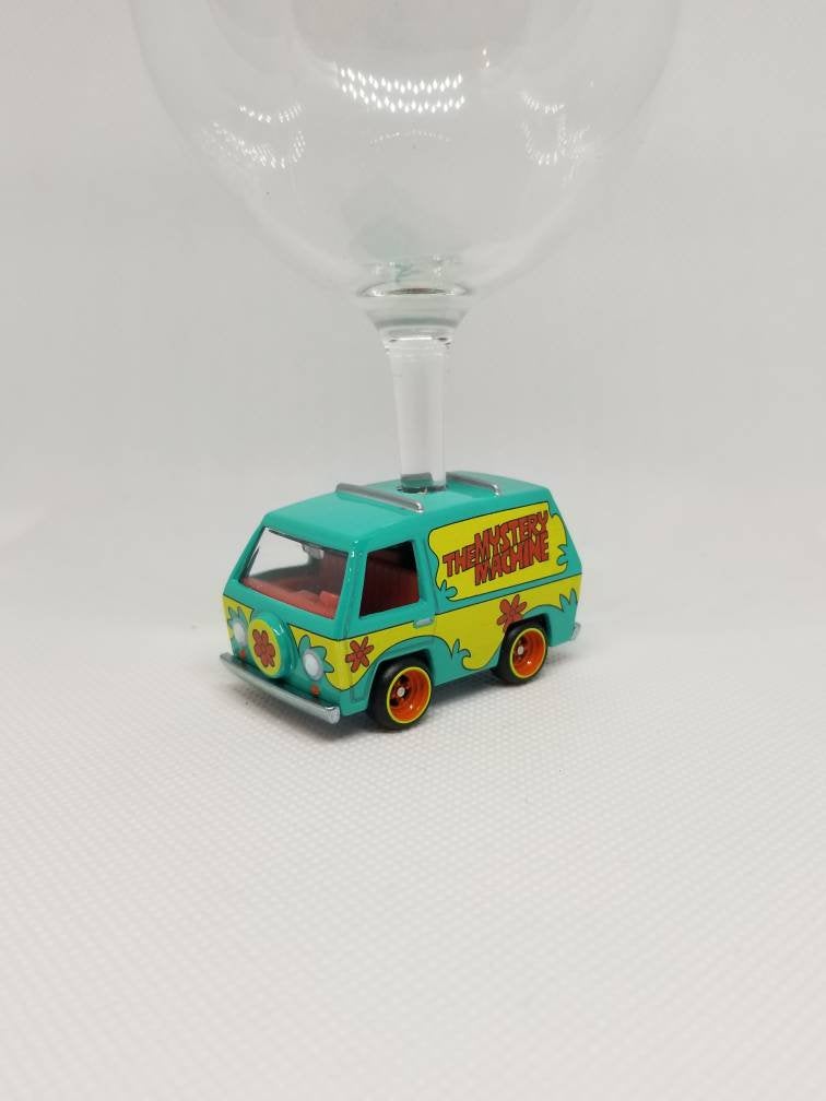 Scooby Doo Gift Wine Glasses, Unique Gift Ideas by @SpeedTails