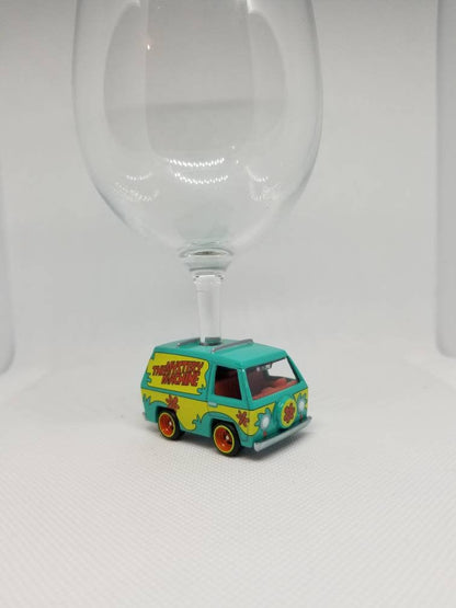 Scooby Doo Gift Wine Glasses, Unique Gift Ideas by @SpeedTails