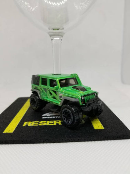 Green Jeep Wrangler Unique Wine Glasses Gift, Jeep Christmas Gift Idea by @SpeedTails