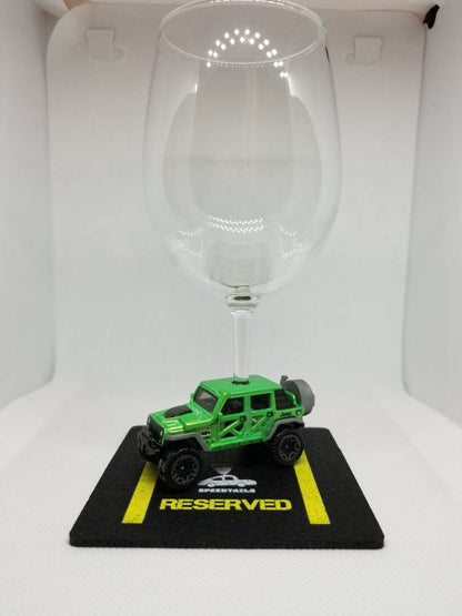 Green Jeep Wrangler Unique Wine Glasses Gift, Jeep Christmas Gift Idea by @SpeedTails