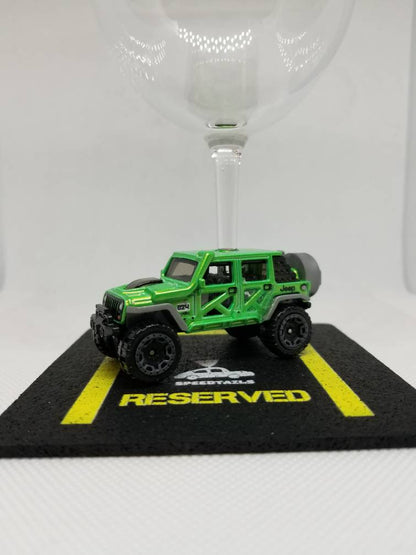 Green Jeep Wrangler Unique Wine Glasses Gift, Jeep Christmas Gift Idea by @SpeedTails