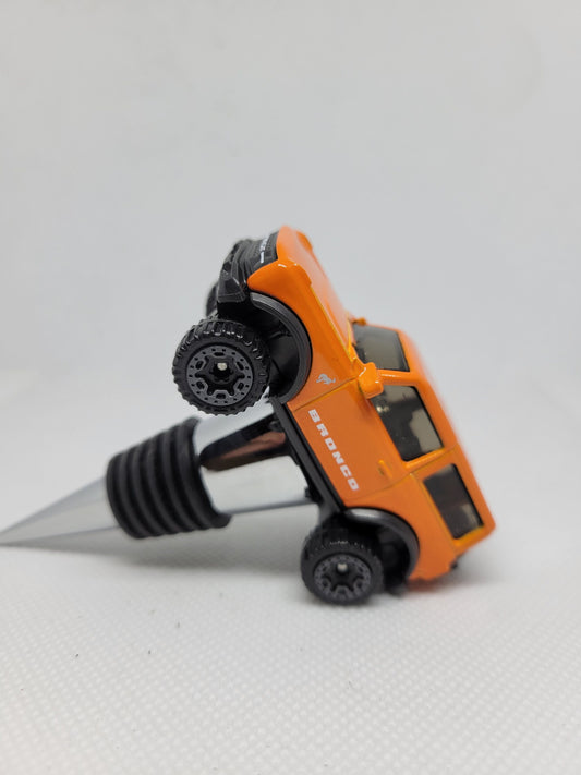 Wine bottle stopper for Ford Bronco (orange) - Unique Wine Gifts by SpeedTails