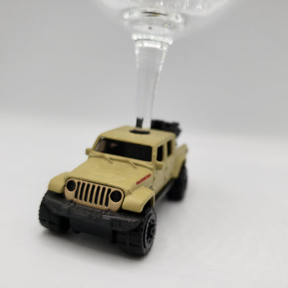 12oz Custom Wine Glass for Jeep Gladiator - Unique Wine Gifts by SpeedTails