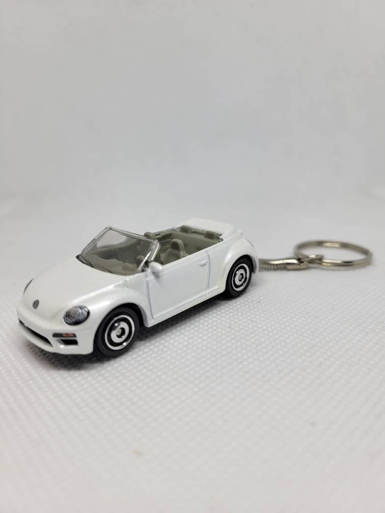 3d Diecast Keychain for Volkswagen Beetle Convertible (white)