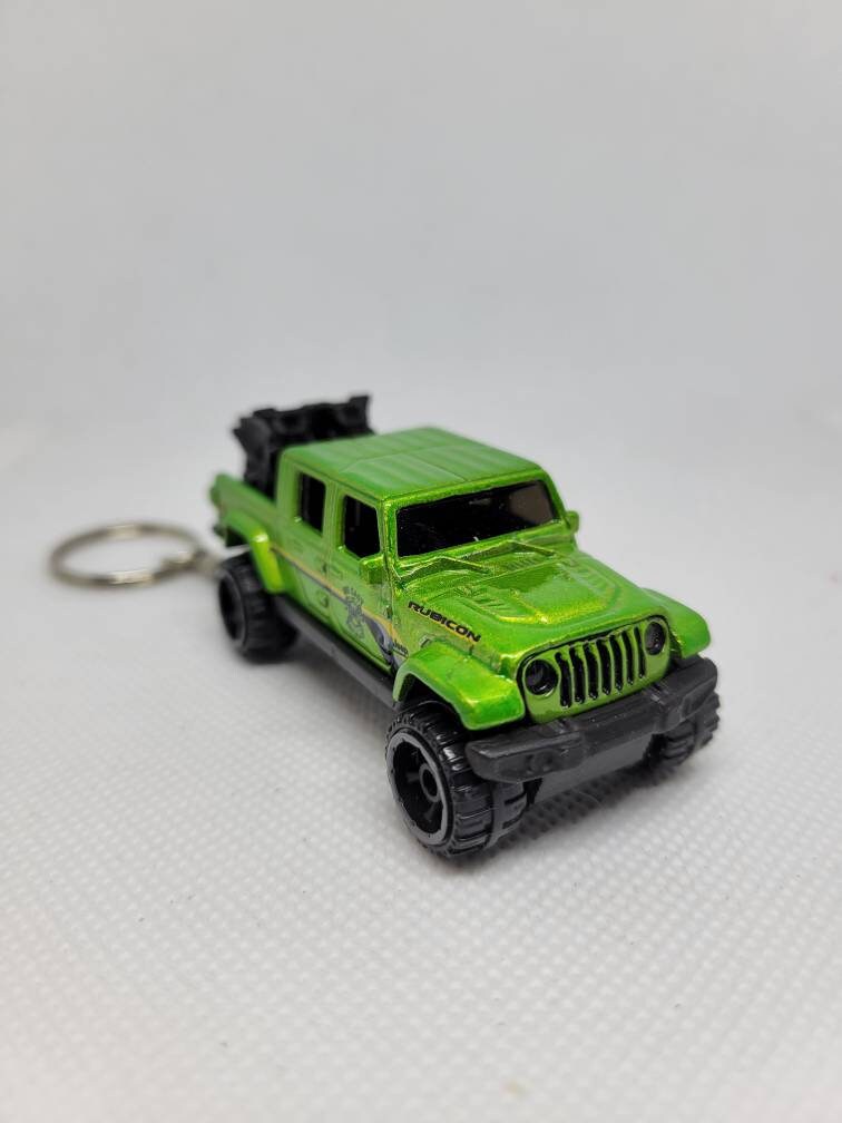 3d Diecast Keychain for Jeep Gladiator (green)