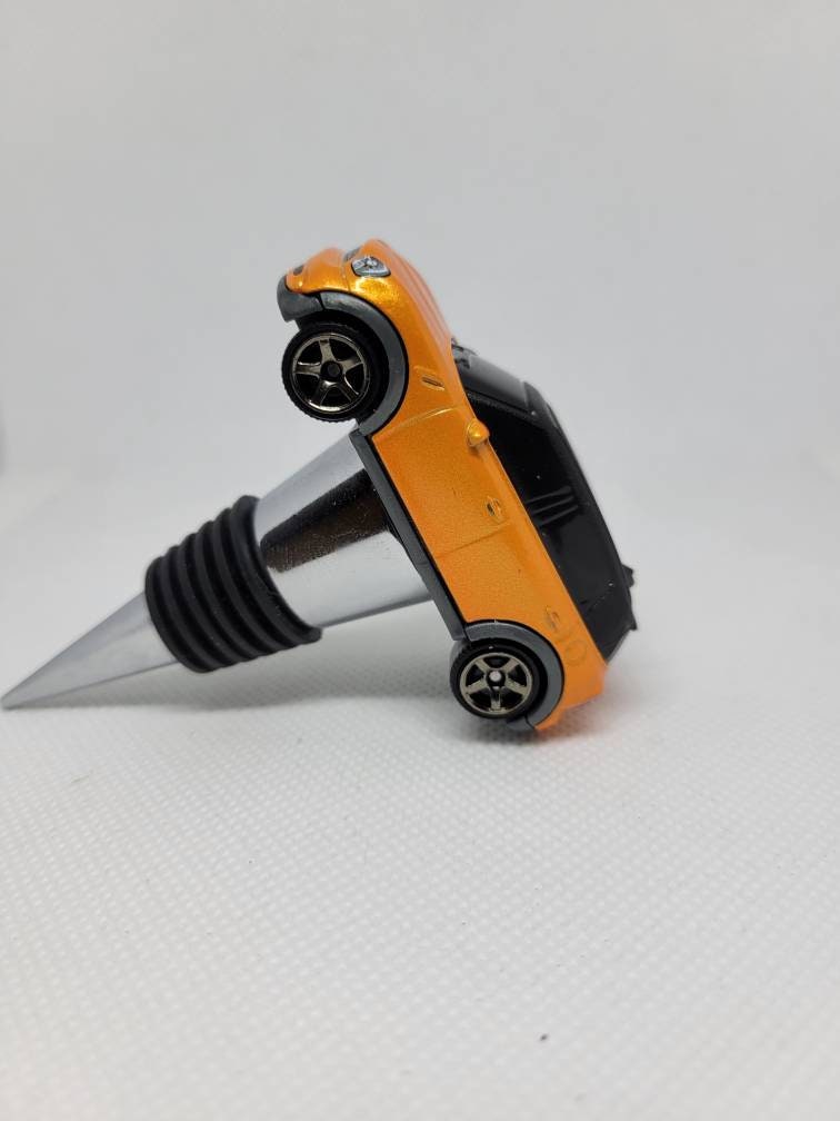 Wine bottle stopper for Mini Countryman (orange) - Unique Wine Gifts by SpeedTails