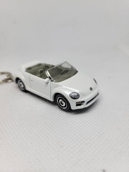 3d Diecast Keychain for Volkswagen Beetle Convertible (white)