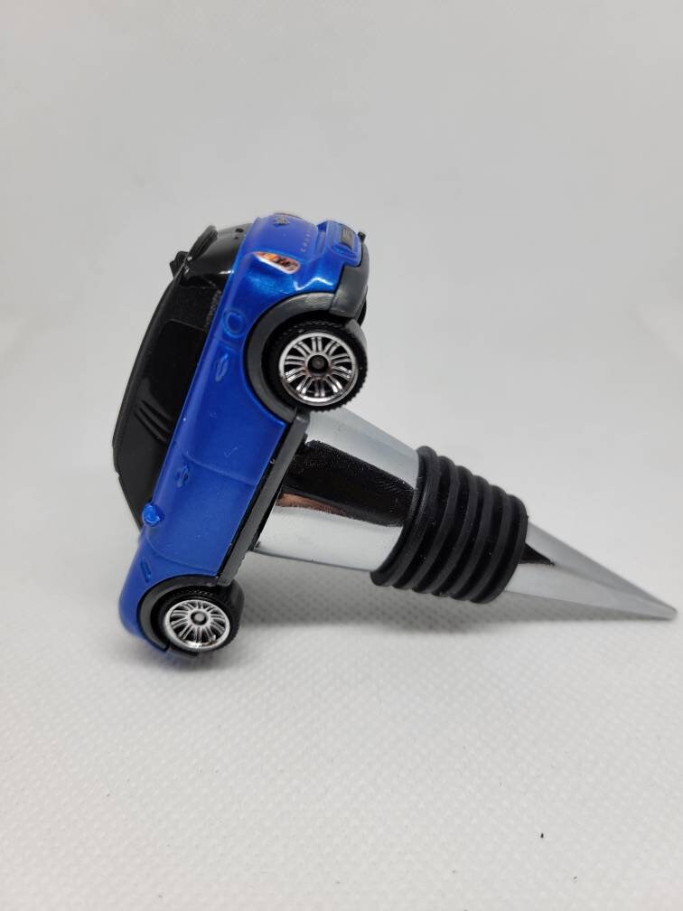 Wine bottle stopper for Mini Countryman (blue) - Unique Wine Gifts by SpeedTails